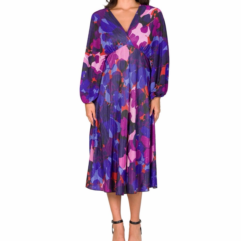 Women's Pleated V Neck Empire Waist Midi Dress